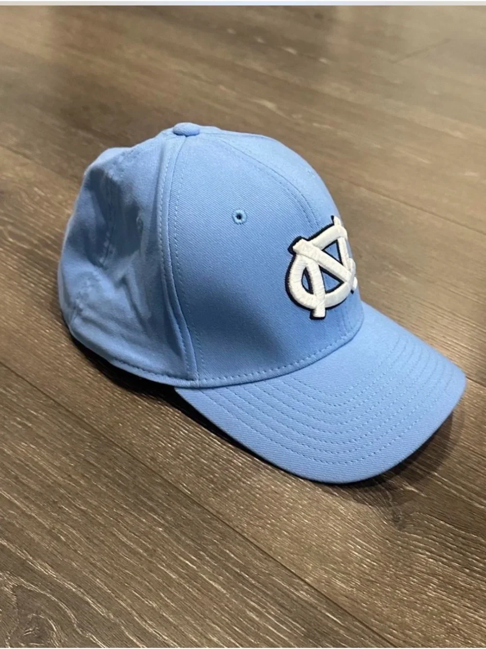Nike Carolina Blue  Fitted Baseball Hat with White Logo  Size M\L